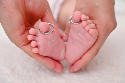 广州借卵试管代怀包男孩孕妇宫缩是什么意思